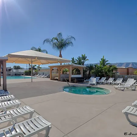 Econo Lodge Lake Elsinore Casino-3